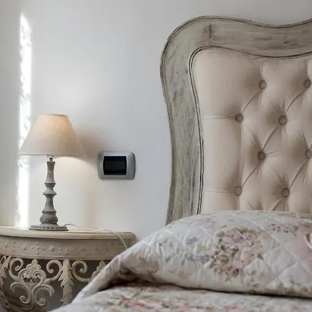 Artemisia Apartment *