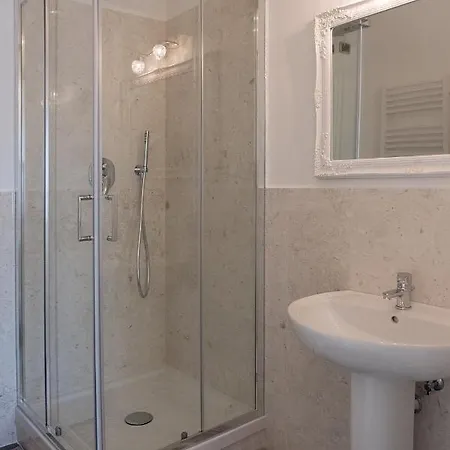 Artemisia Apartment Viareggio