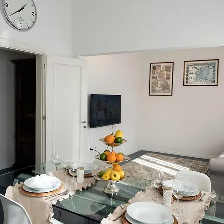 Artemisia Apartment
